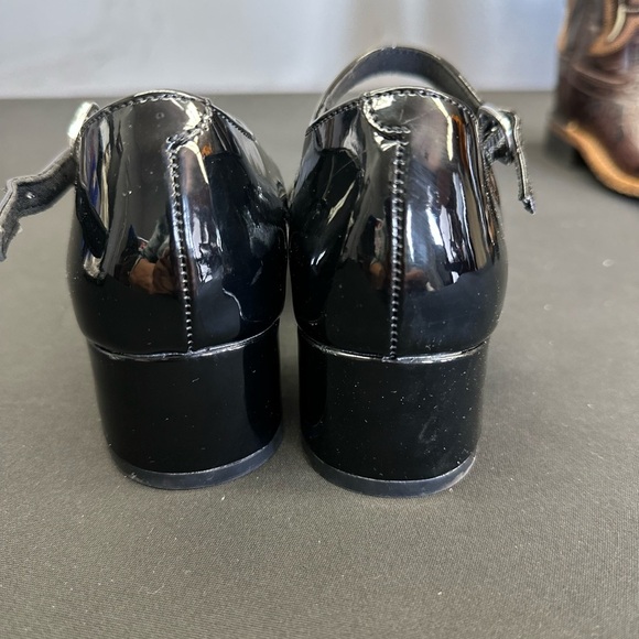 Black Kids Shoes with Bow - Picture 2 of 5